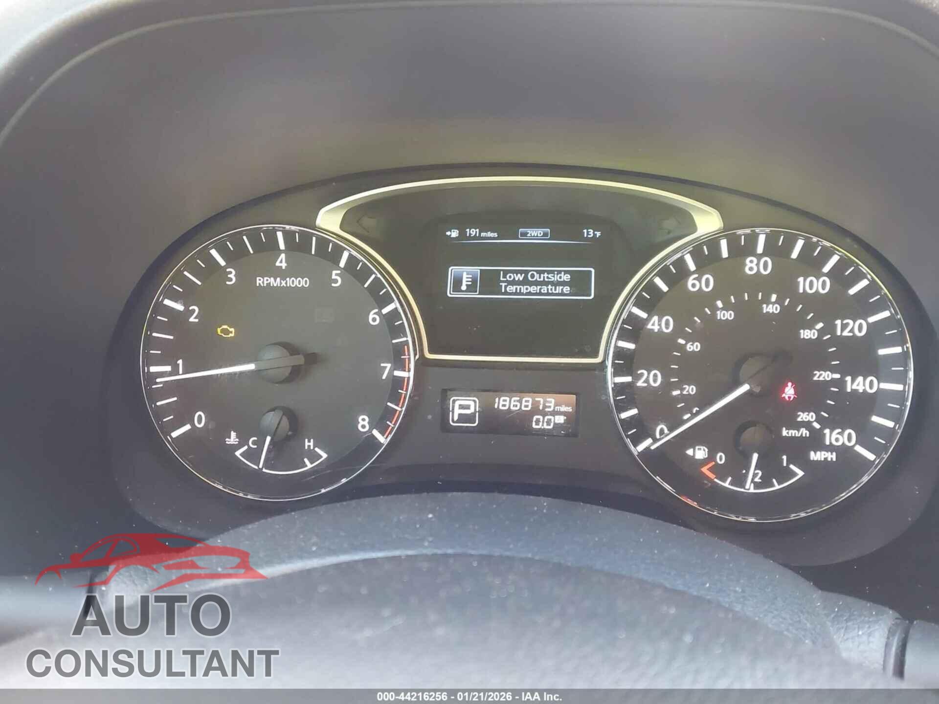 NISSAN PATHFINDER 2013 - 5N1AR2MM5DC636920