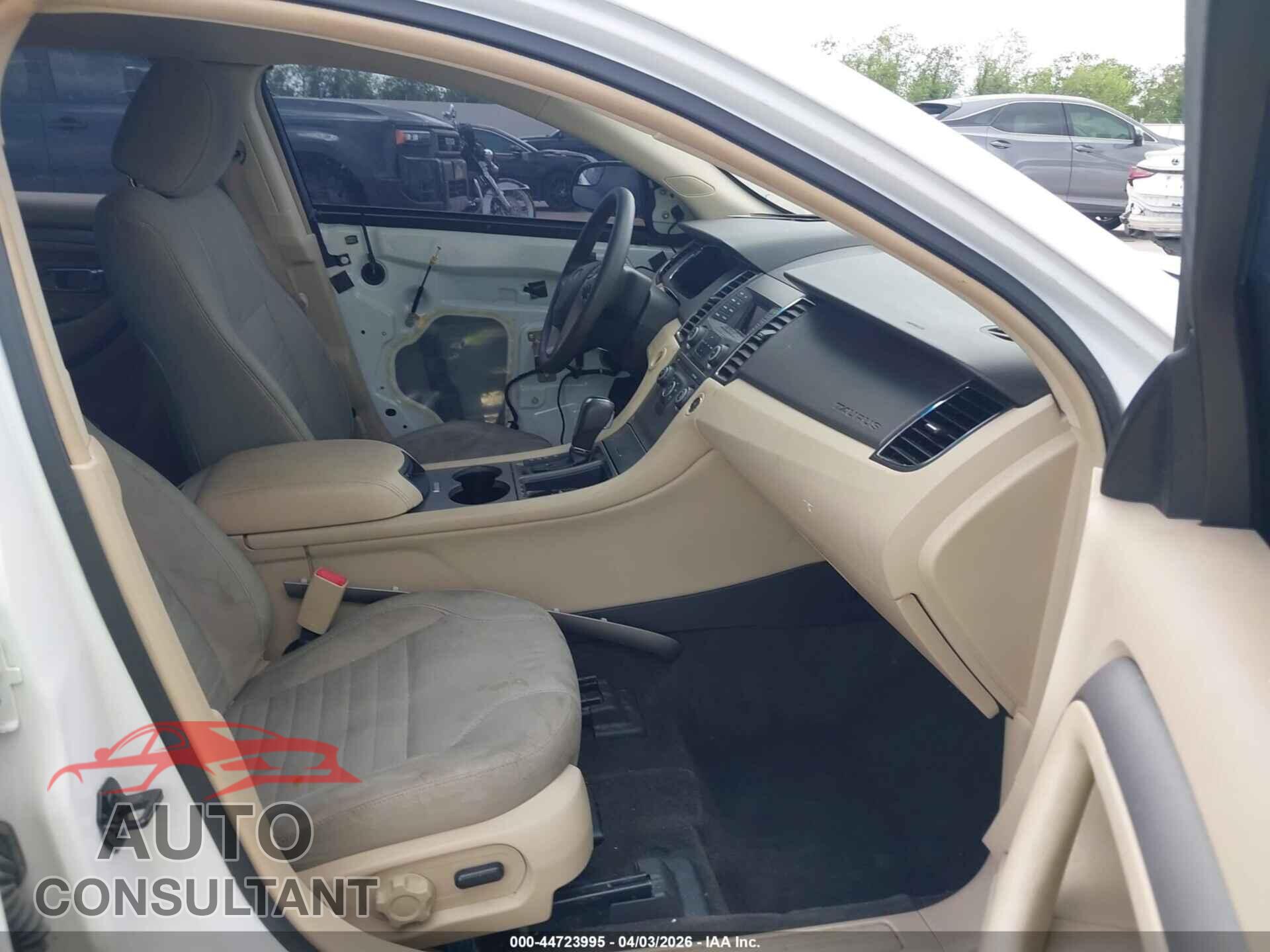 FORD TAURUS 2015 - 1FAHP2D88FG125912