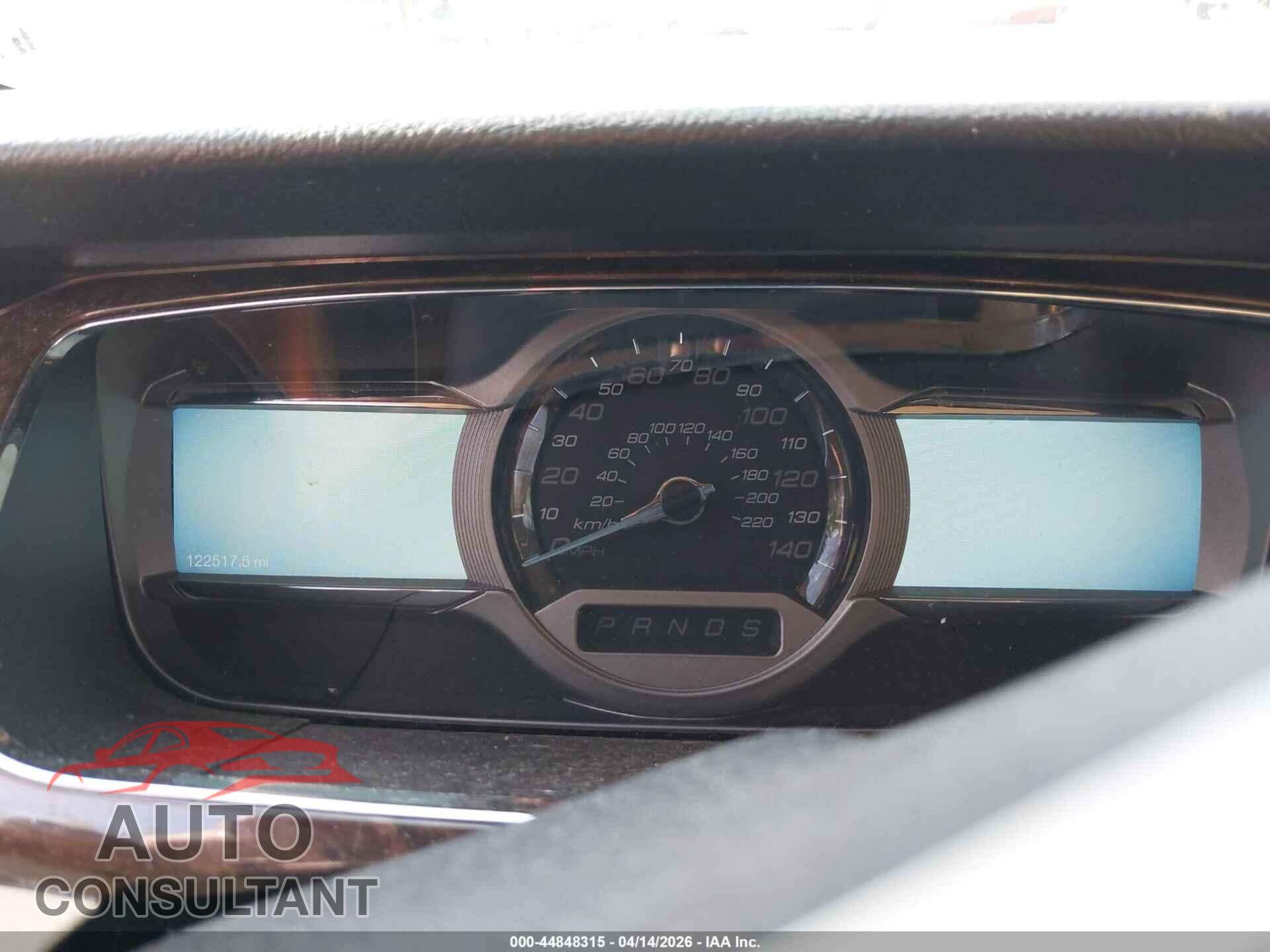 FORD TAURUS 2018 - 1FAHP2F87JG118004