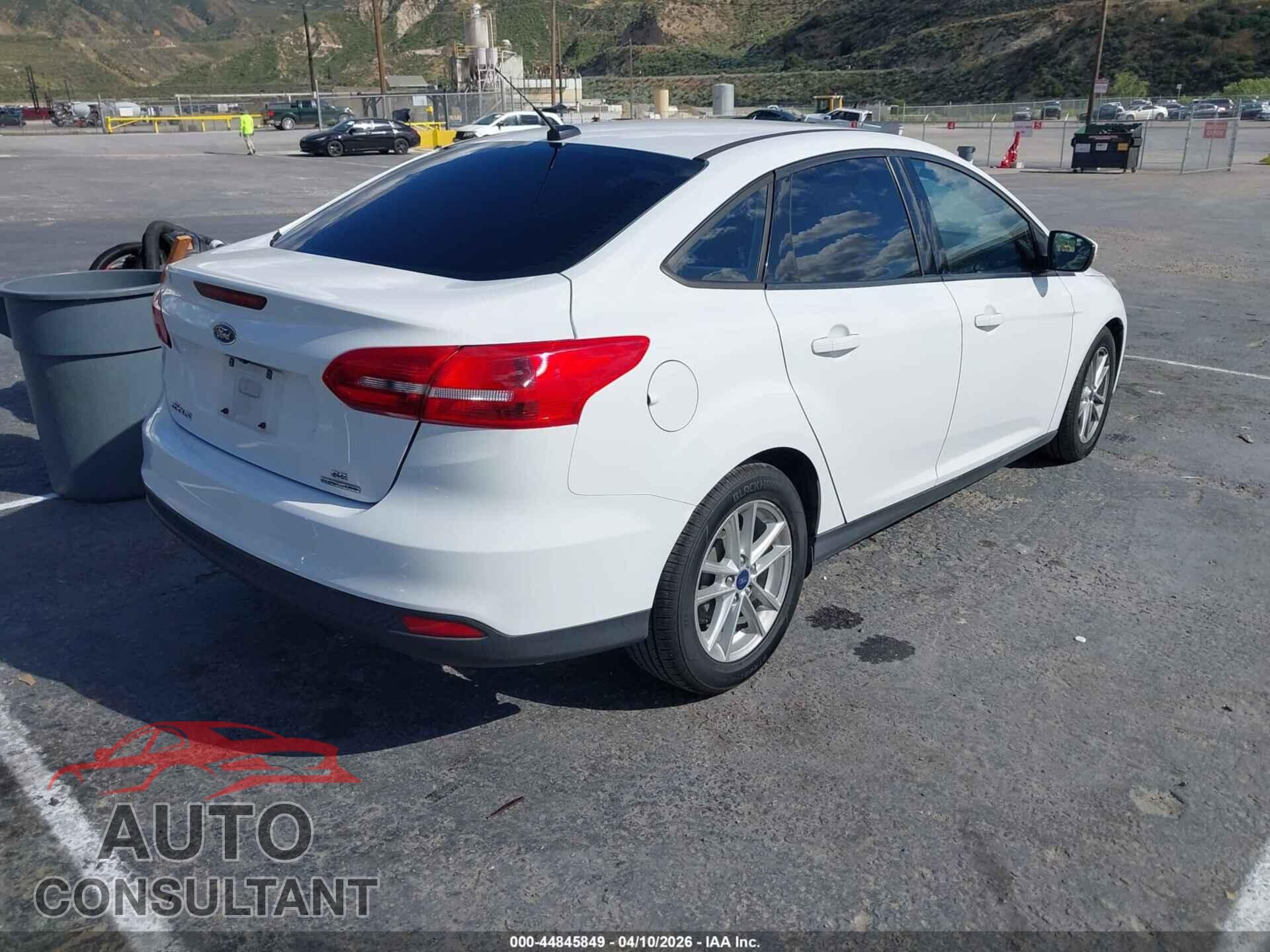 FORD FOCUS 2016 - 1FADP3F23GL370106