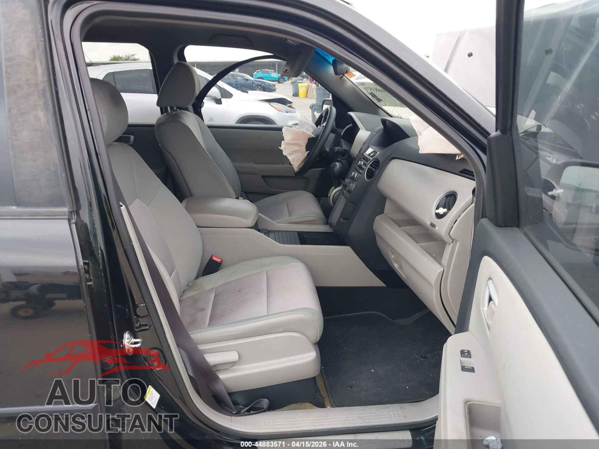HONDA PILOT 2015 - 5FNYF3H46FB020368