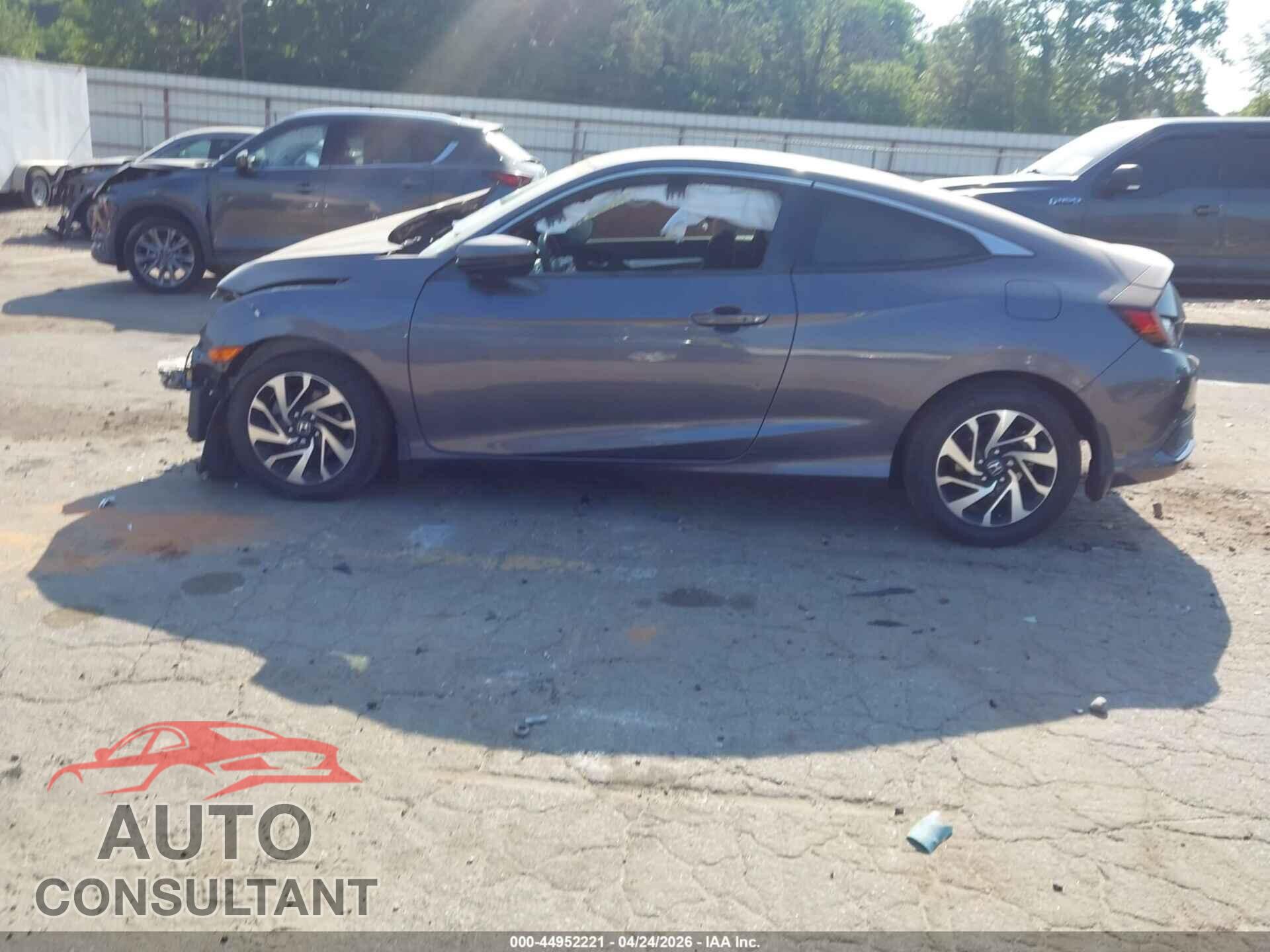 HONDA CIVIC 2018 - 2HGFC4B05JH301366