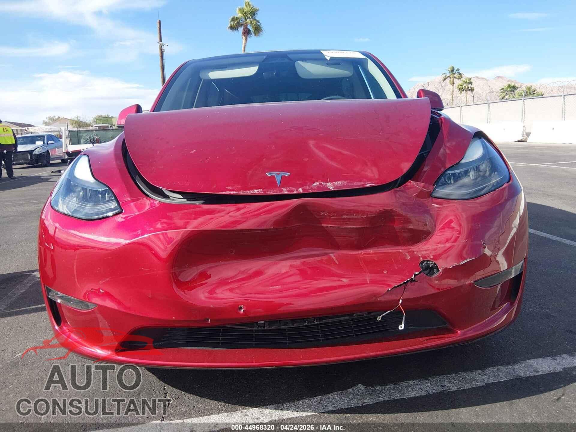 TESLA MODEL Y 2024 - 7SAYGDEE9RA274497