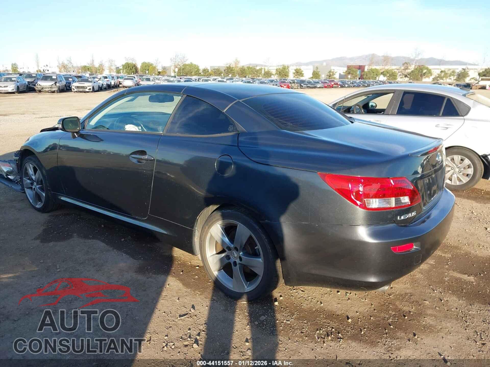 LEXUS IS 250C 2010 - JTHFF2C29A2501880