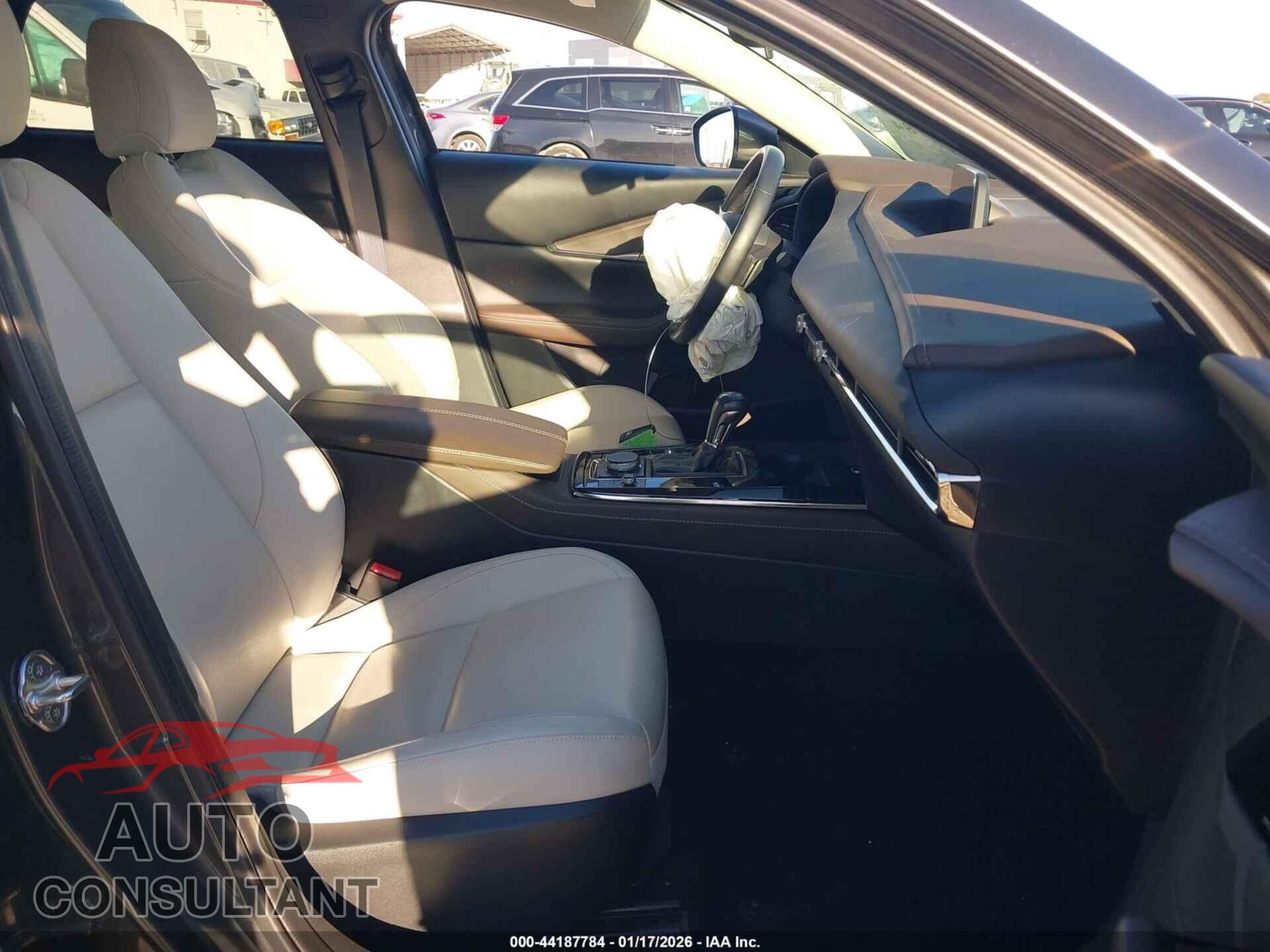 MAZDA CX-30 2023 - 3MVDMBDM2PM541684