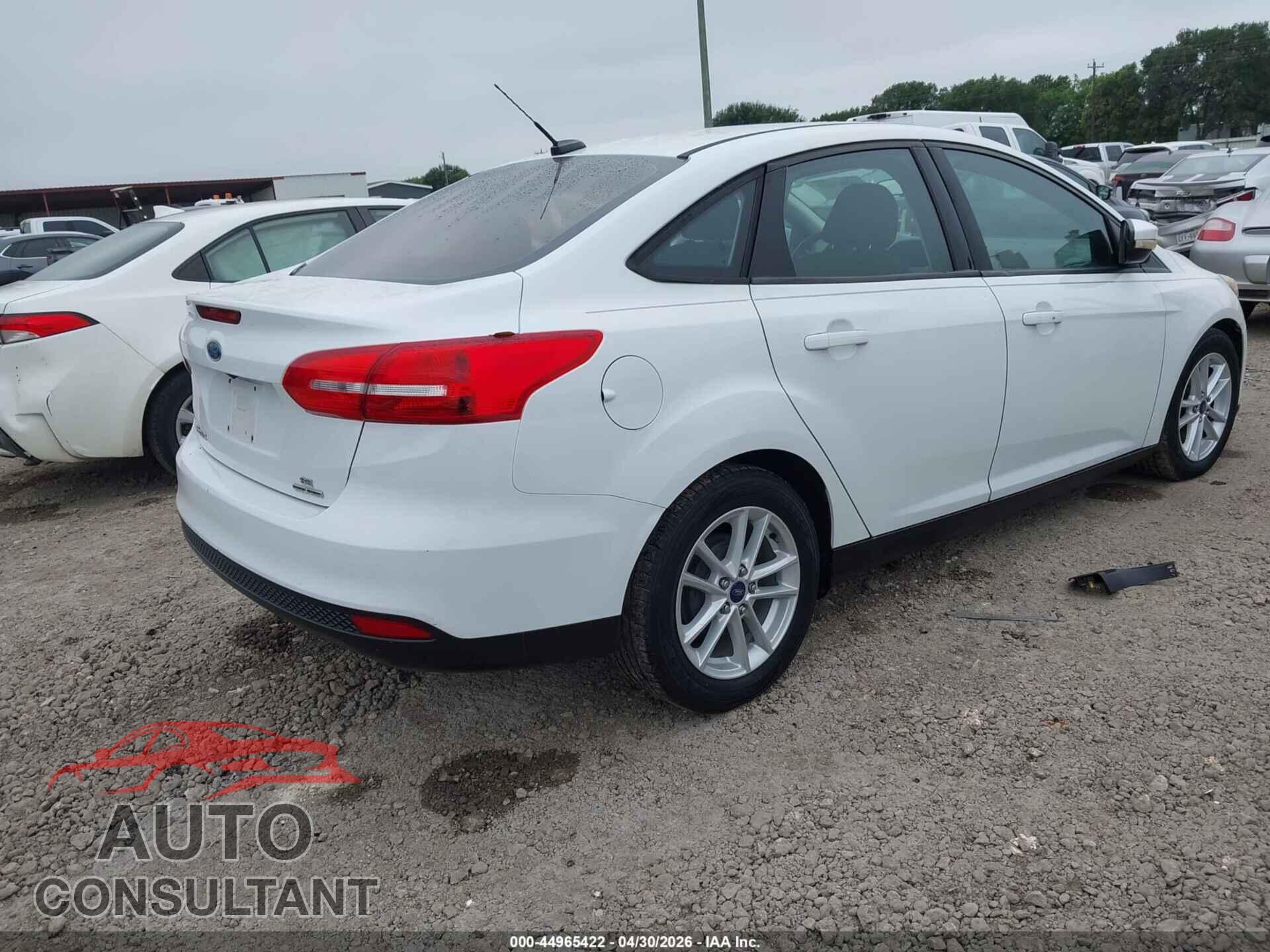 FORD FOCUS 2015 - 1FADP3F28FL274745