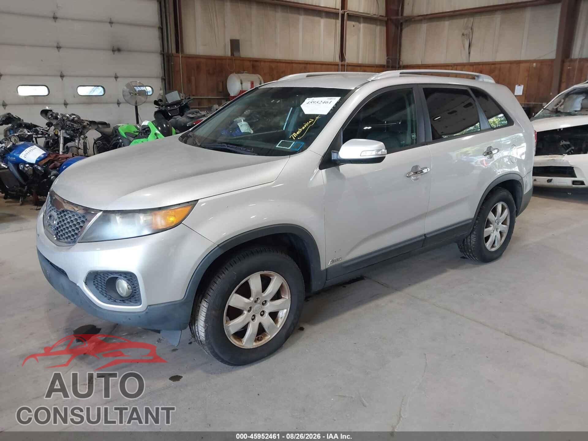 KIA SORENTO 2011 - 5XYKTCA14BG003473