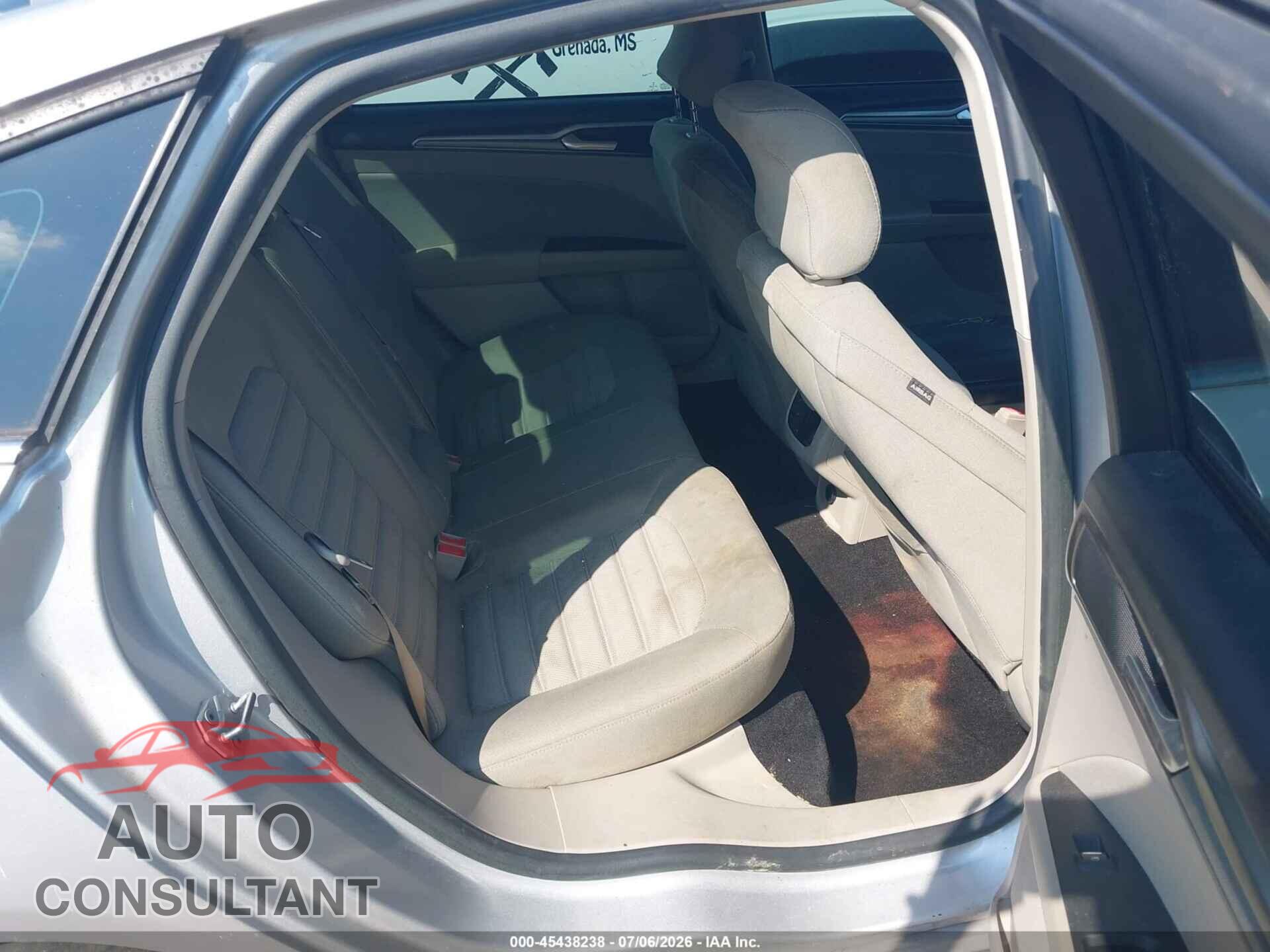FORD FUSION 2018 - 3FA6P0H7XJR107085