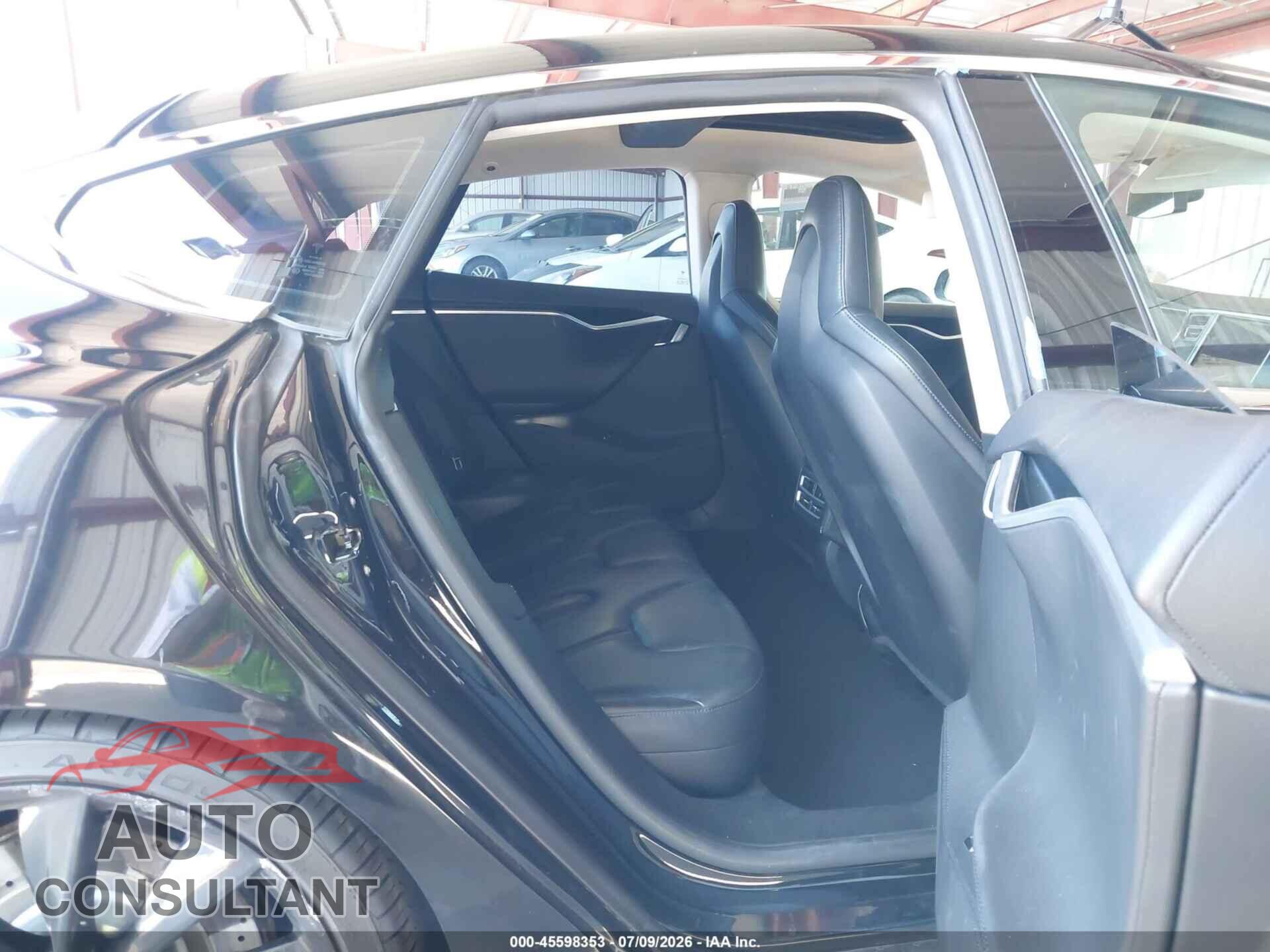 TESLA MODEL S 2013 - 5YJSA1CGXDFP12933