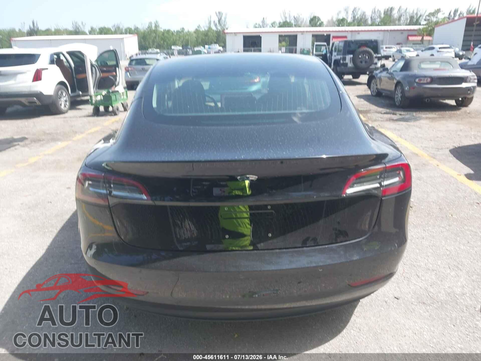 TESLA MODEL 3 2018 - 5YJ3E1EA0JF089108