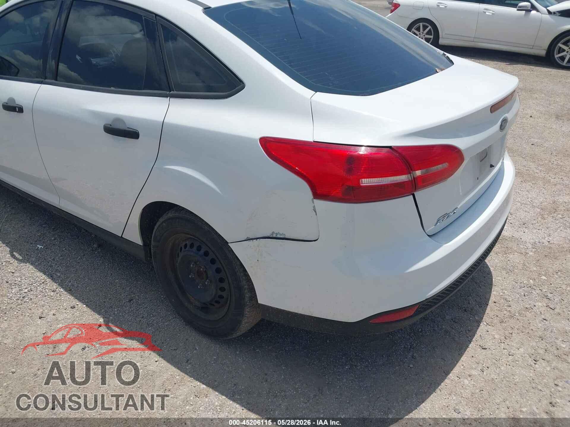 FORD FOCUS 2017 - 1FADP3E24HL262340