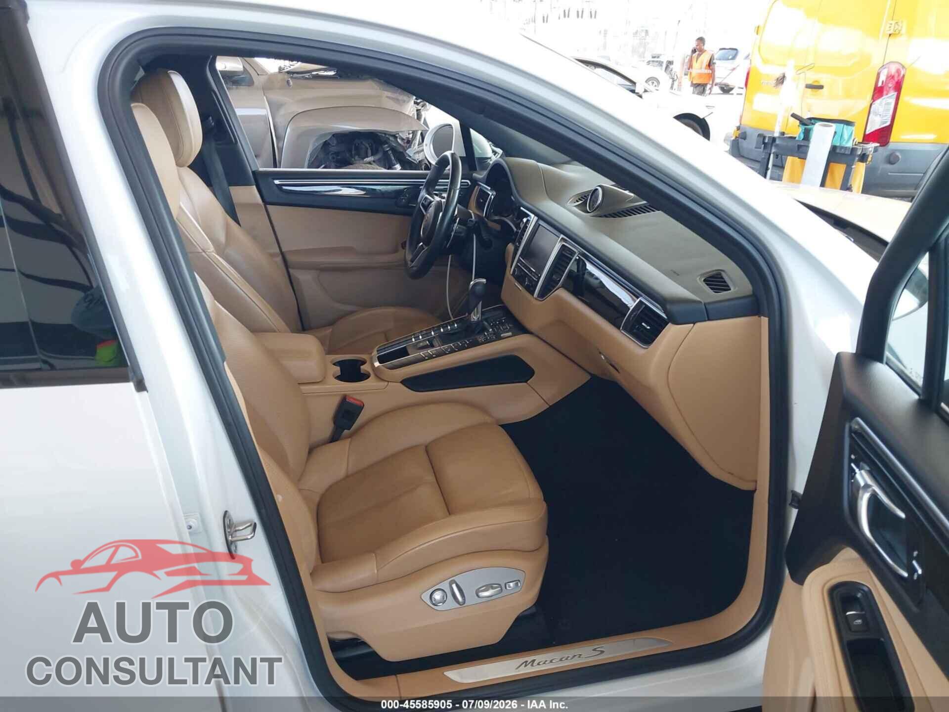 PORSCHE MACAN 2016 - WP1AB2A5XGLB56882