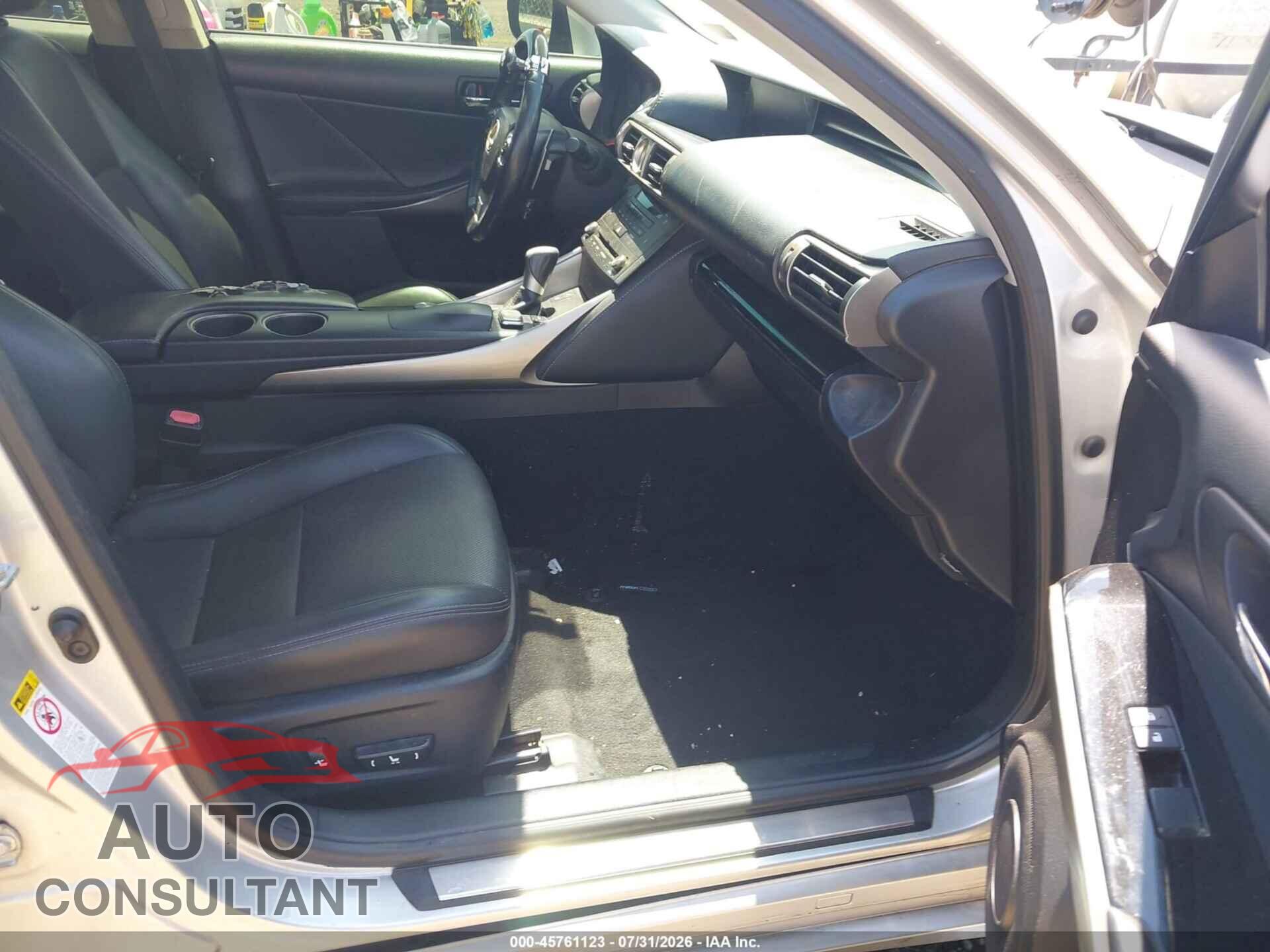 LEXUS IS 250 2015 - JTHBF1D28F5053886
