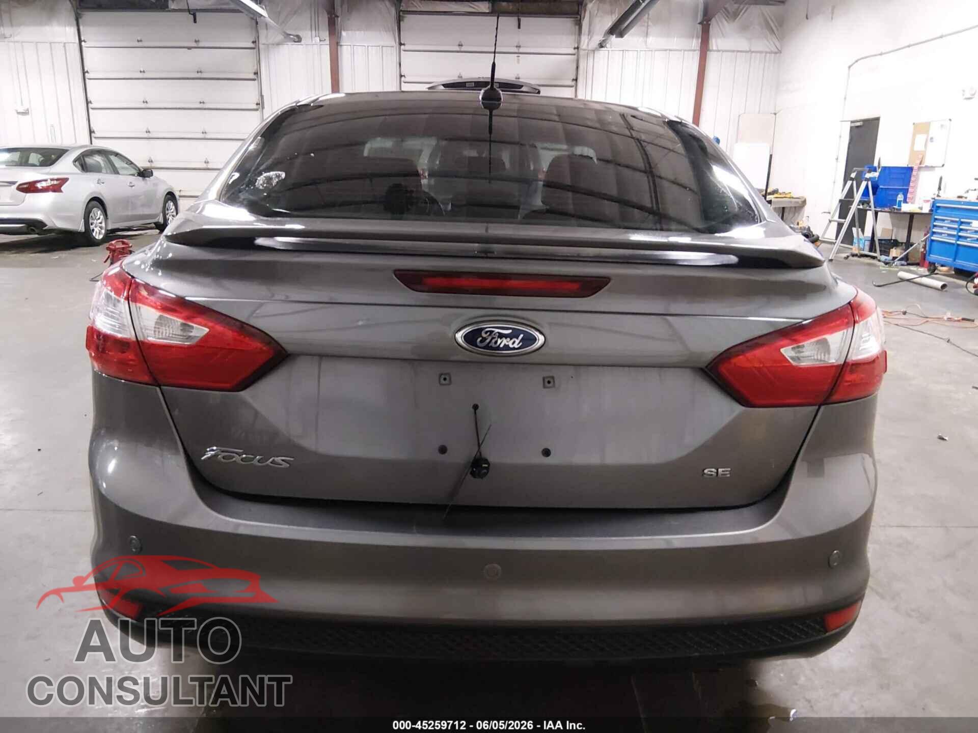 FORD FOCUS 2014 - 1FADP3F2XEL287348