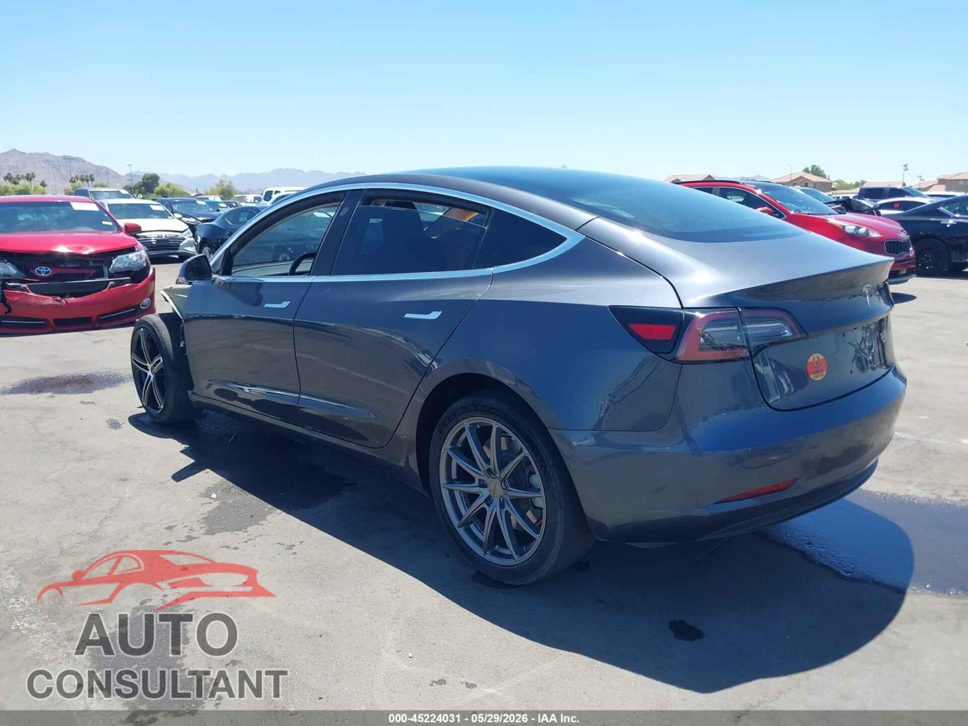 TESLA MODEL 3 2018 - 5YJ3E1EA1JF004549