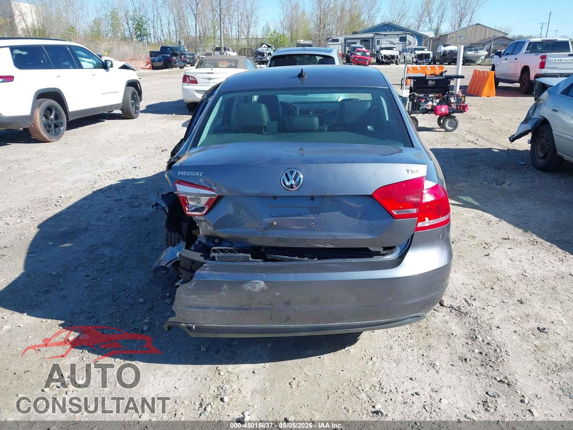 VOLKSWAGEN PASSAT 2014 - 1VWAT7A38EC084133