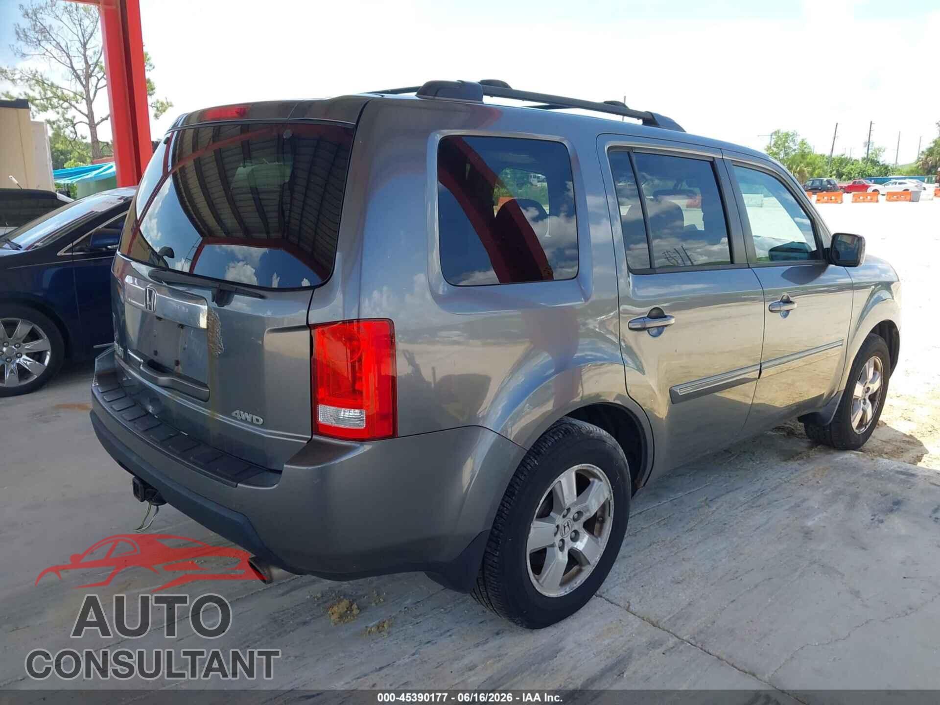 HONDA PILOT 2011 - 5FNYF4H68BB026822