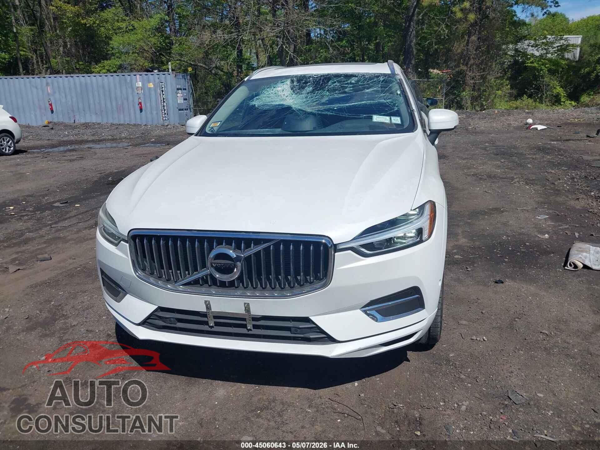 VOLVO XC60 2018 - LYV102RL9JB097541