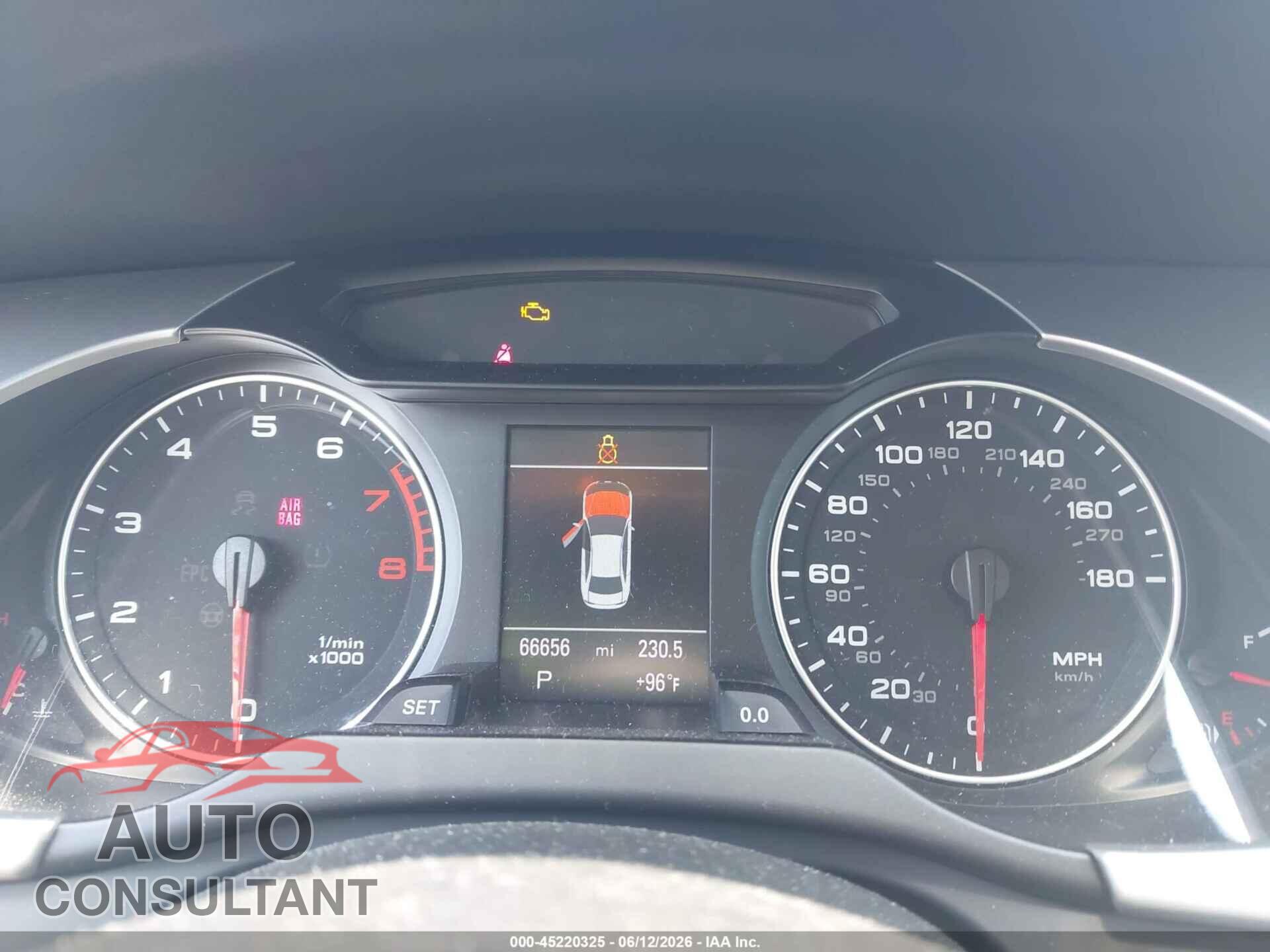 AUDI A4 2012 - WAUFFAFL7CA116033
