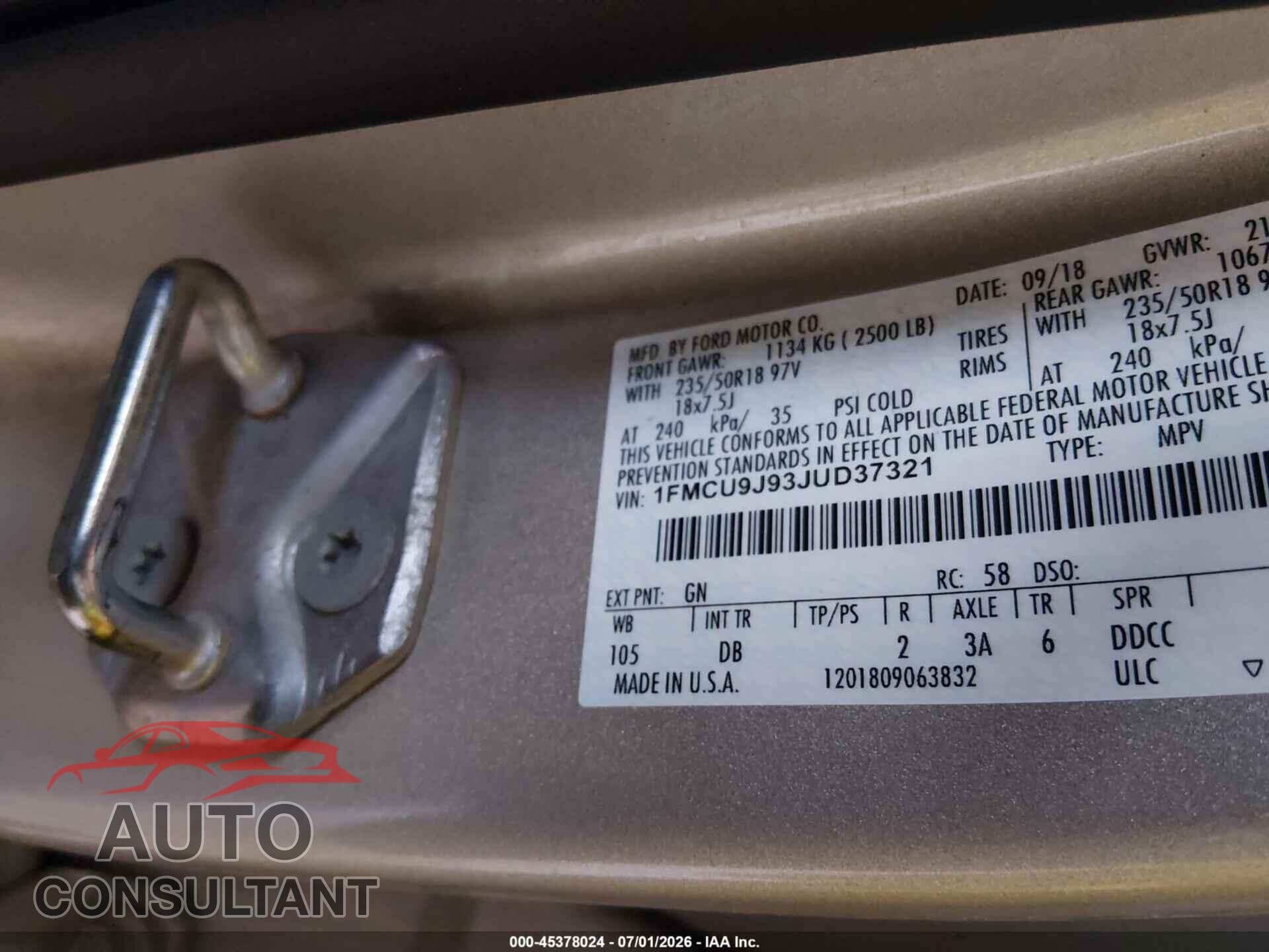 FORD ESCAPE 2018 - 1FMCU9J93JUD37321