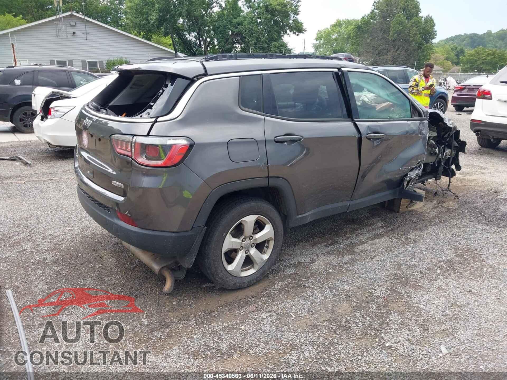JEEP COMPASS 2018 - 3C4NJDBB4JT201414