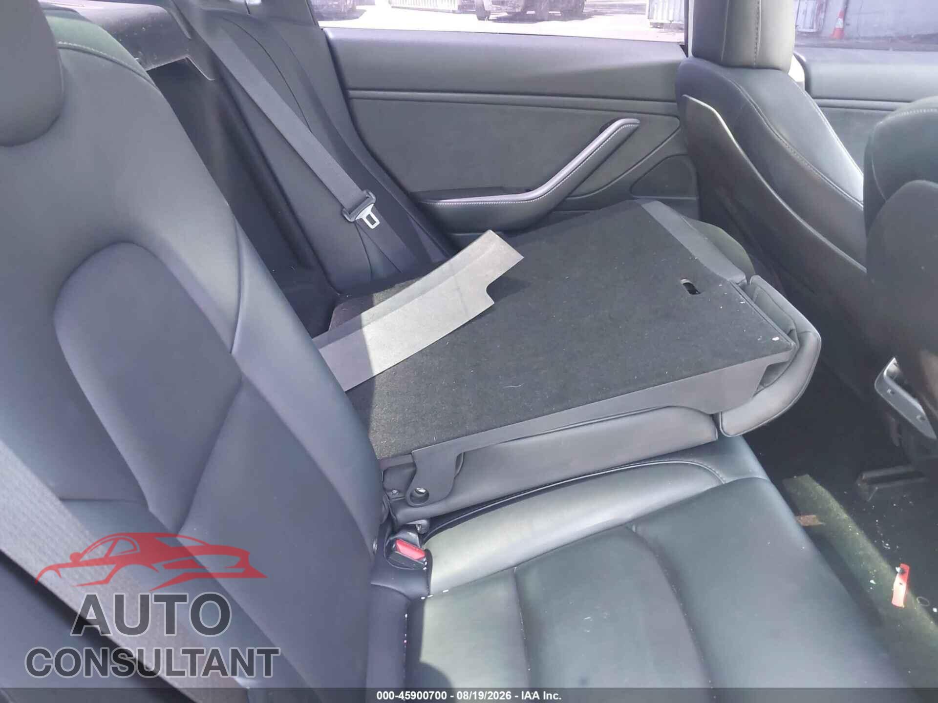 TESLA MODEL 3 2019 - 5YJ3E1EA5KF399384