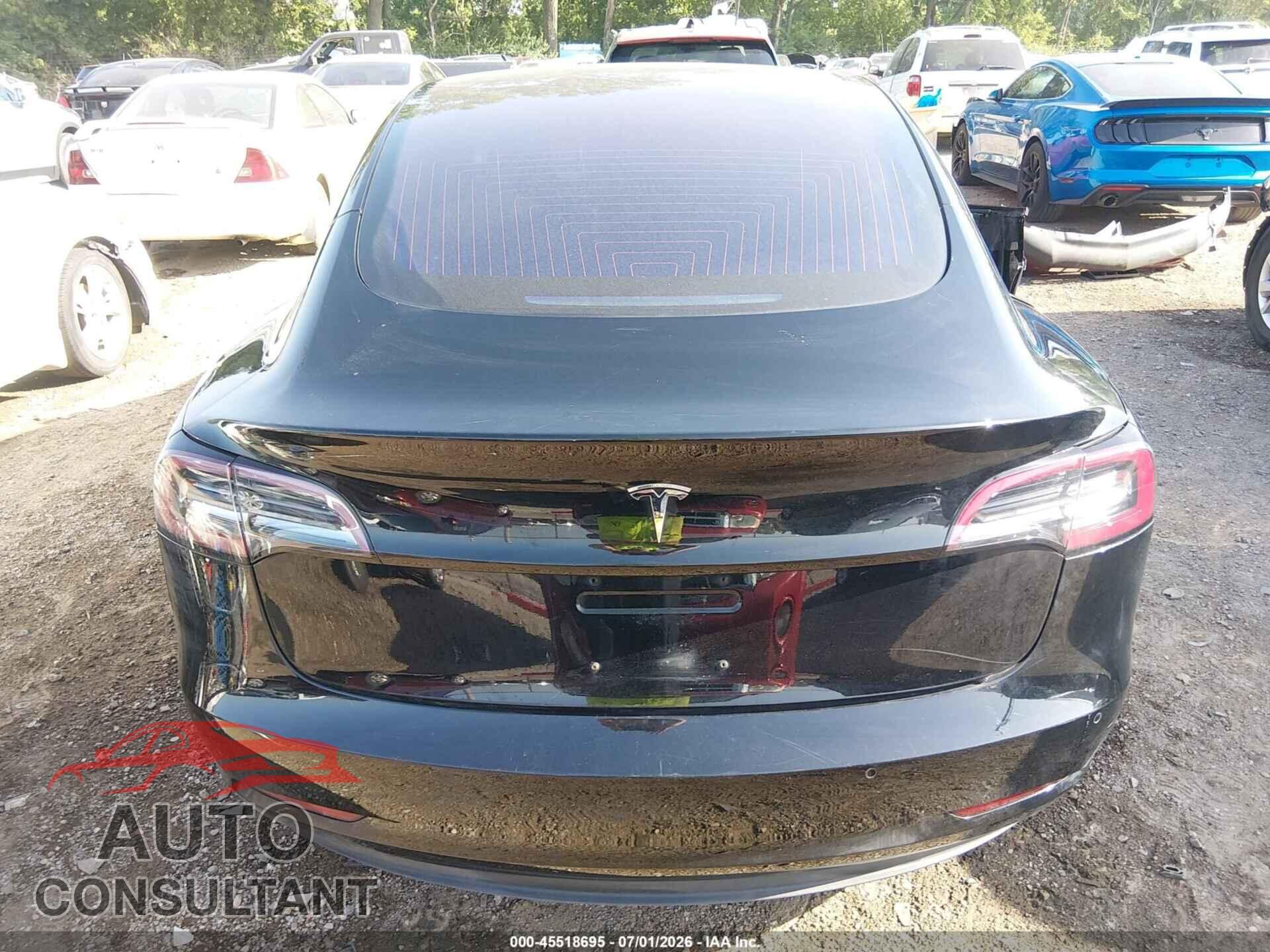 TESLA MODEL 3 2018 - 5YJ3E1EA9JF011443
