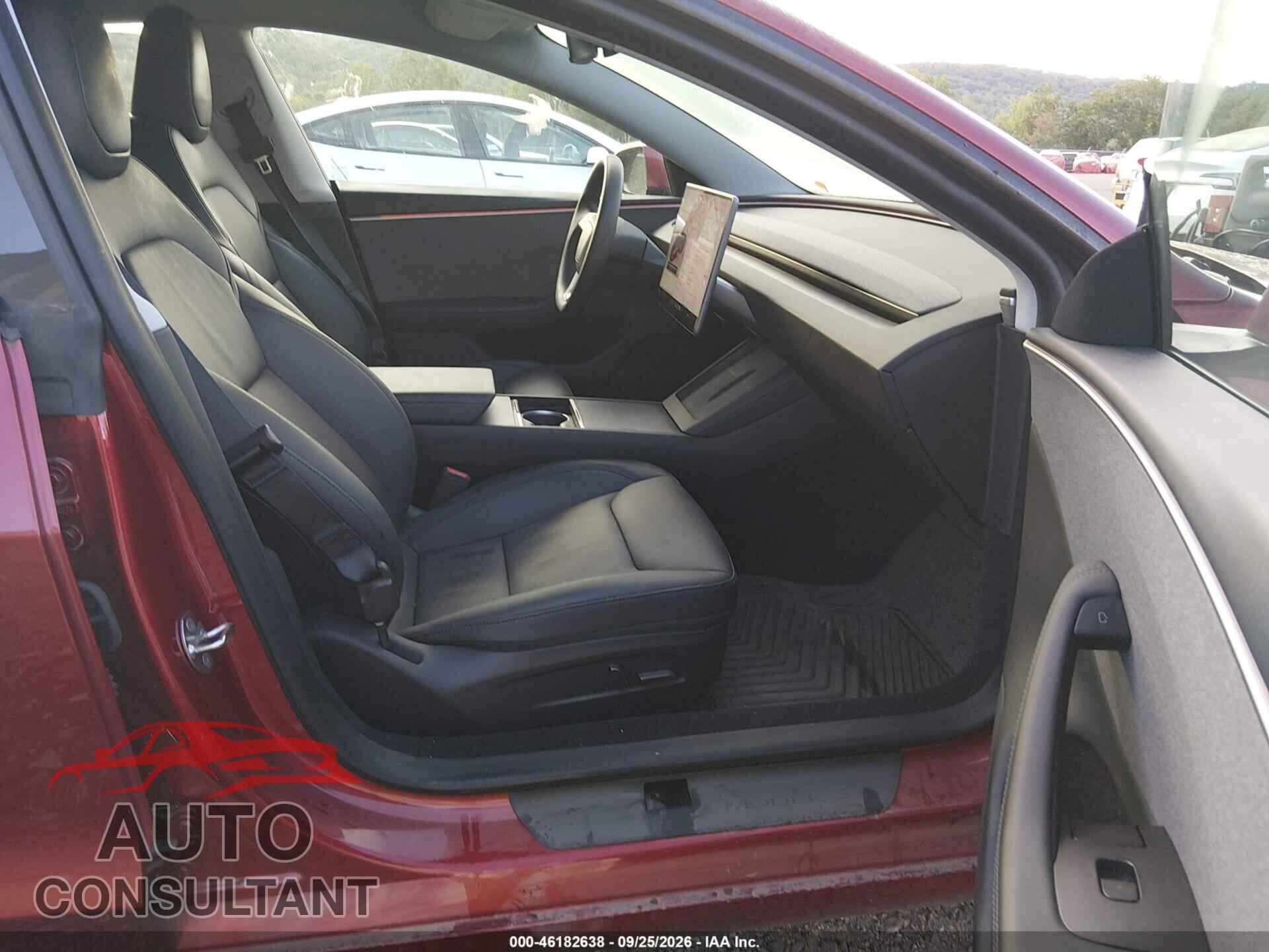 TESLA MODEL 3 2024 - 5YJ3E1EA2RF739584