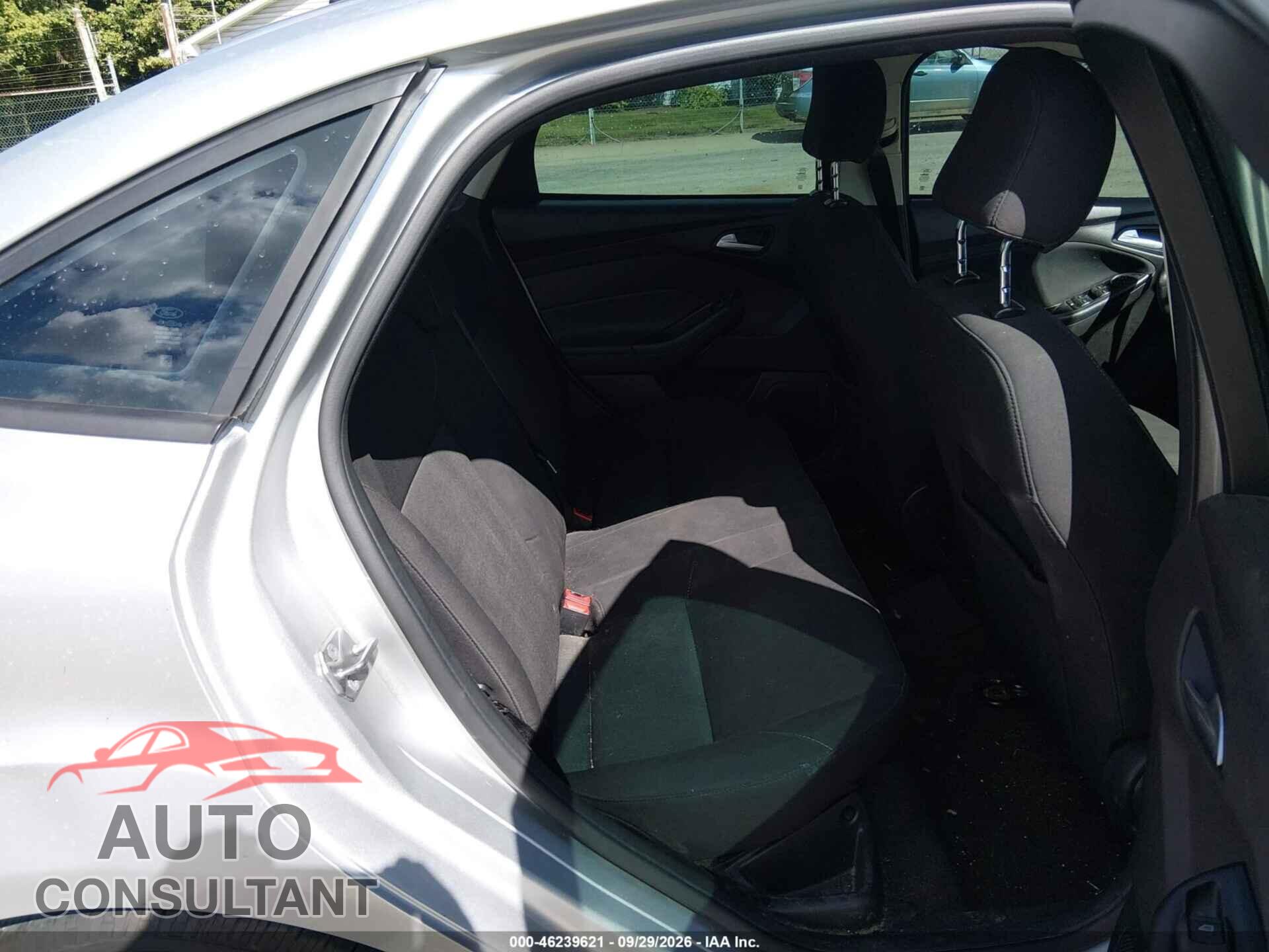 FORD FOCUS 2017 - 1FADP3F23HL300042