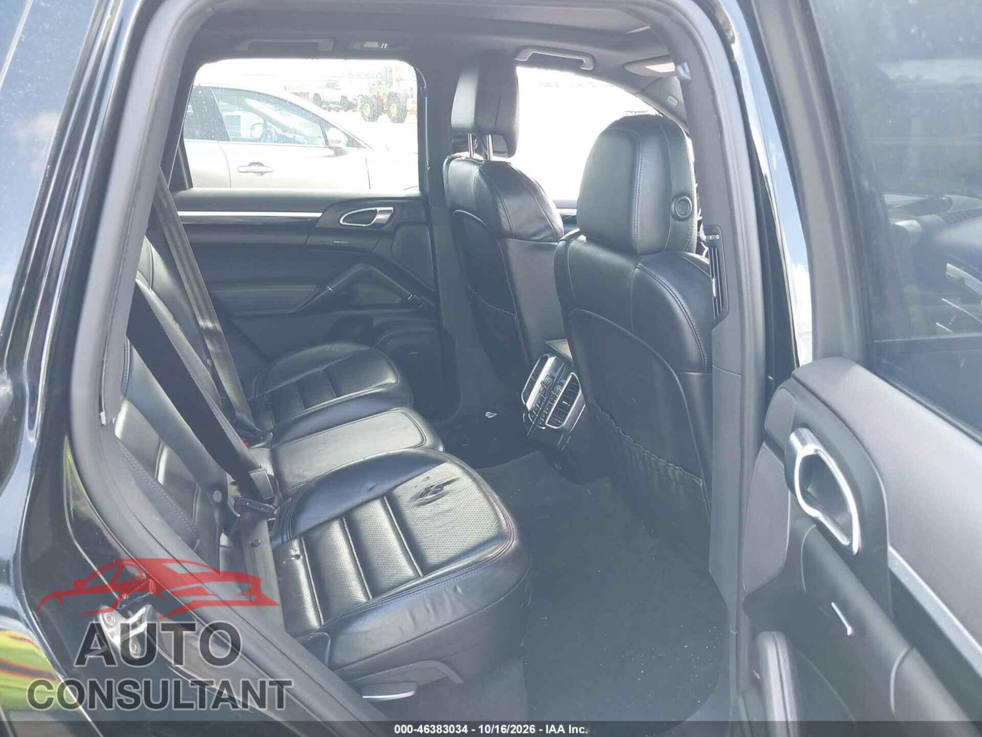 PORSCHE CAYENNE 2017 - WP1AA2A24HKA82455