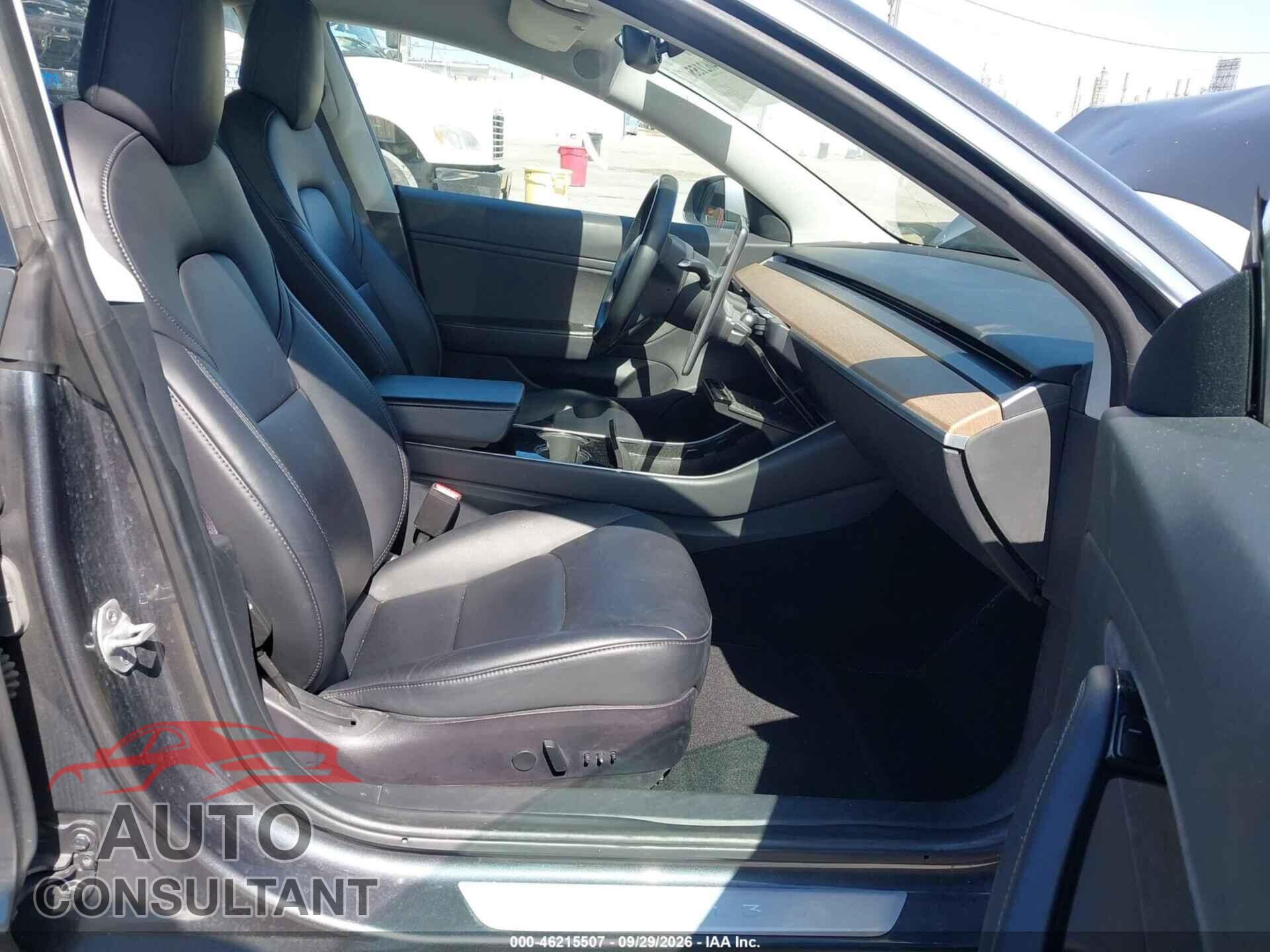 TESLA MODELO 3 2018 - 5YJ3E1EA5JF047095