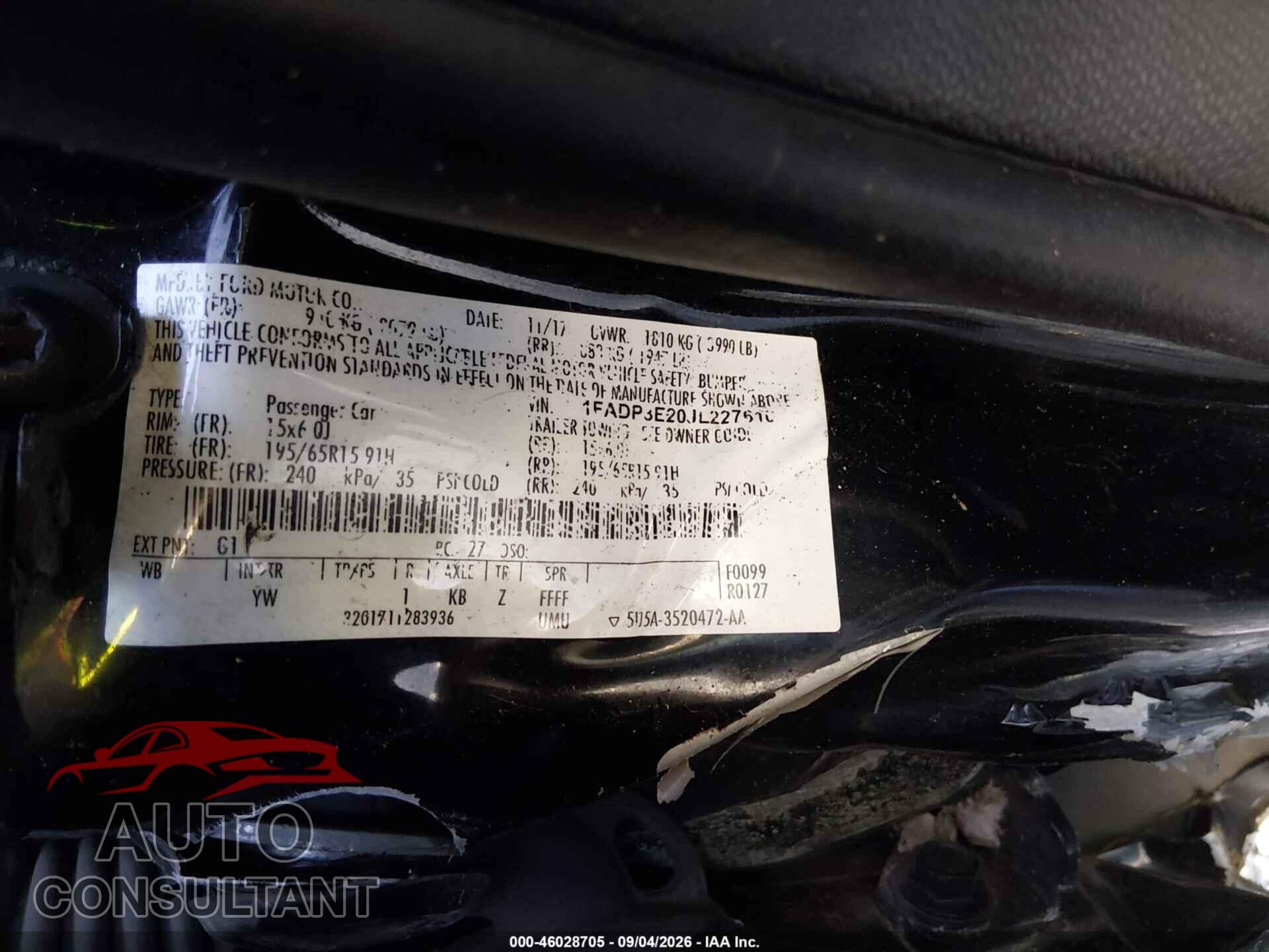 FORD FOCUS 2018 - 1FADP3E20JL227610