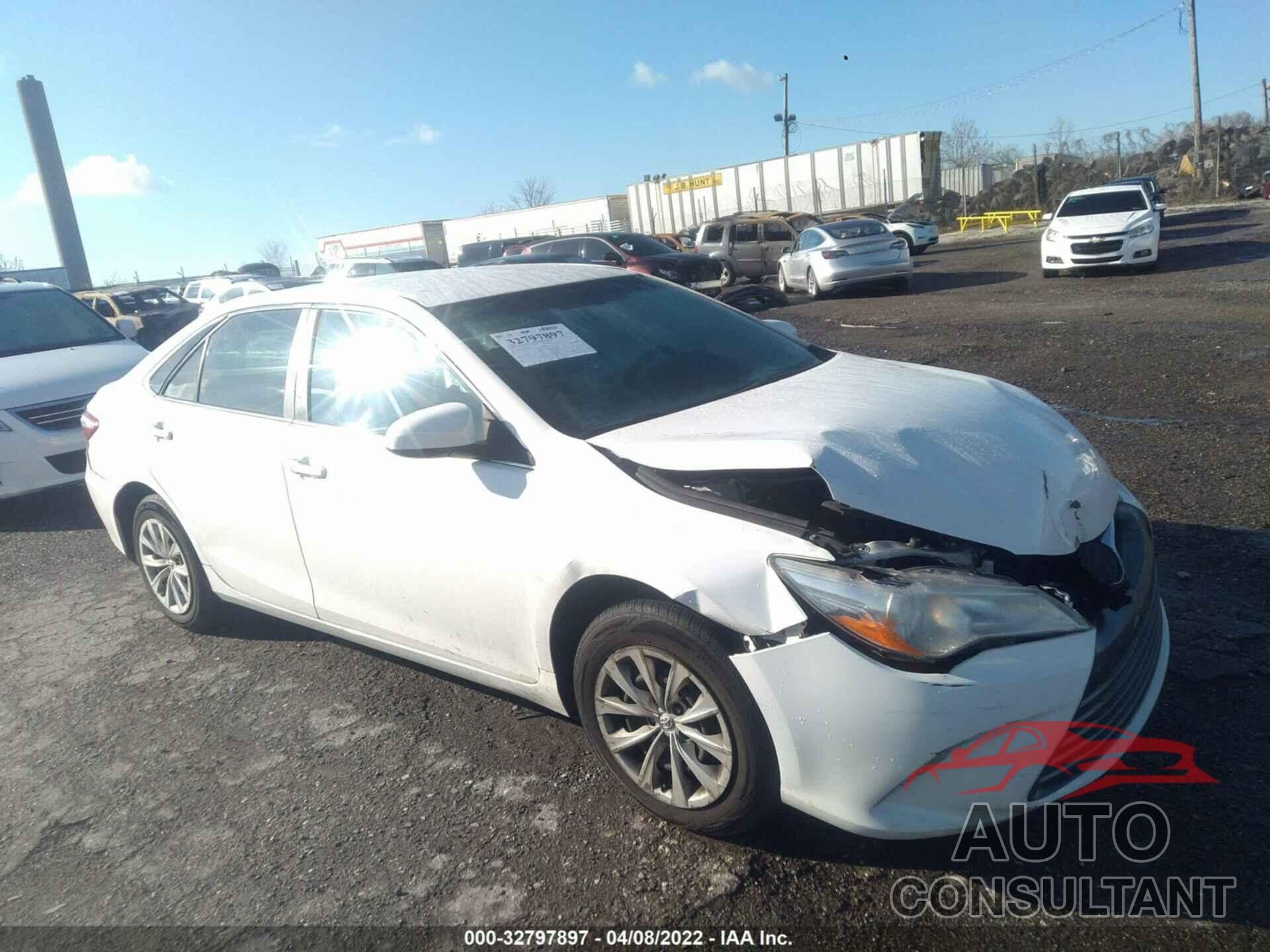 TOYOTA CAMRY 2016 - 4T4BF1FK8GR582553