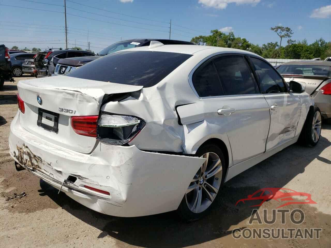 BMW 3 SERIES 2017 - WBA8B9C56HK884855
