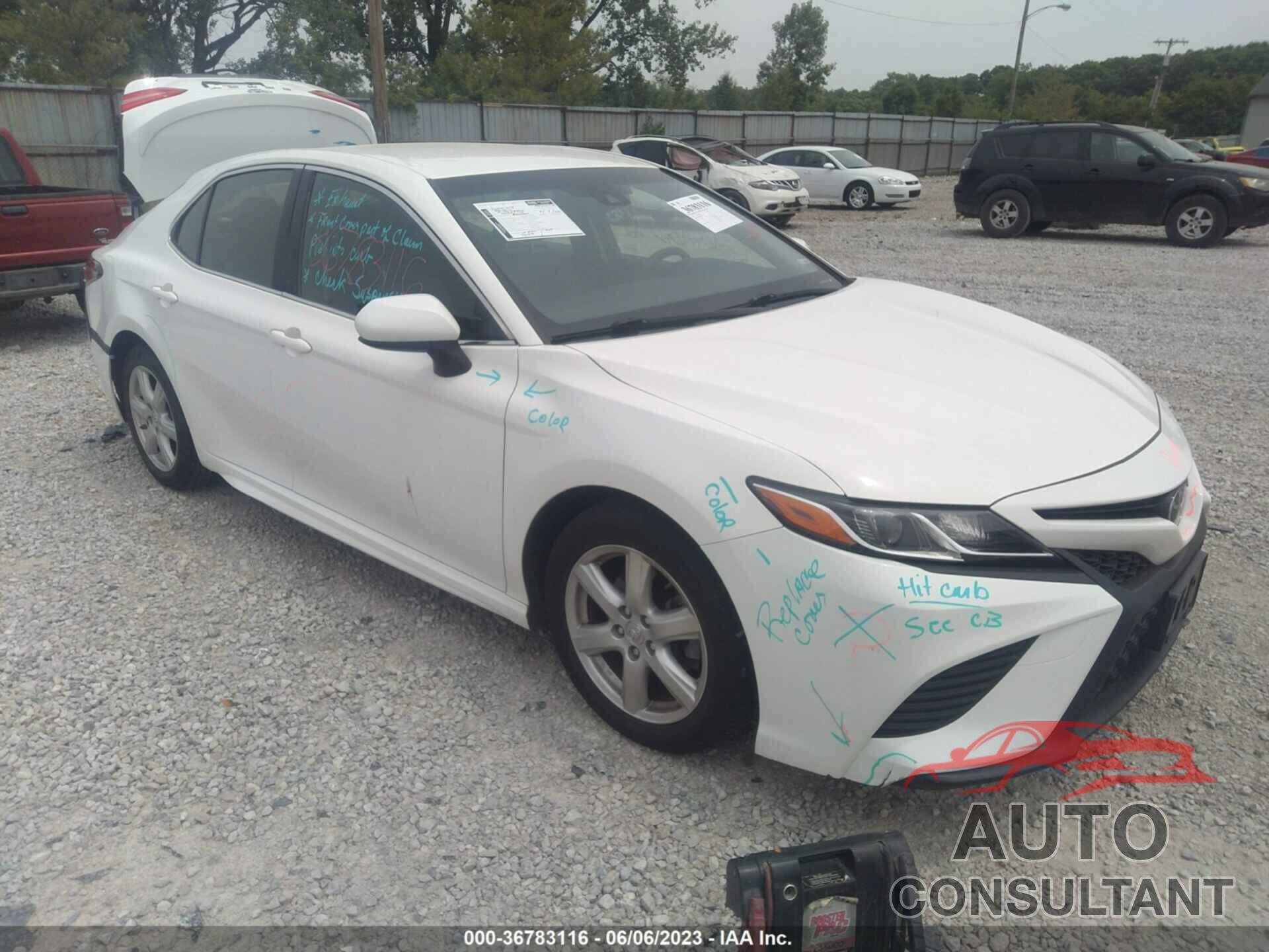 TOYOTA CAMRY 2018 - JTNB11HK8J3020817