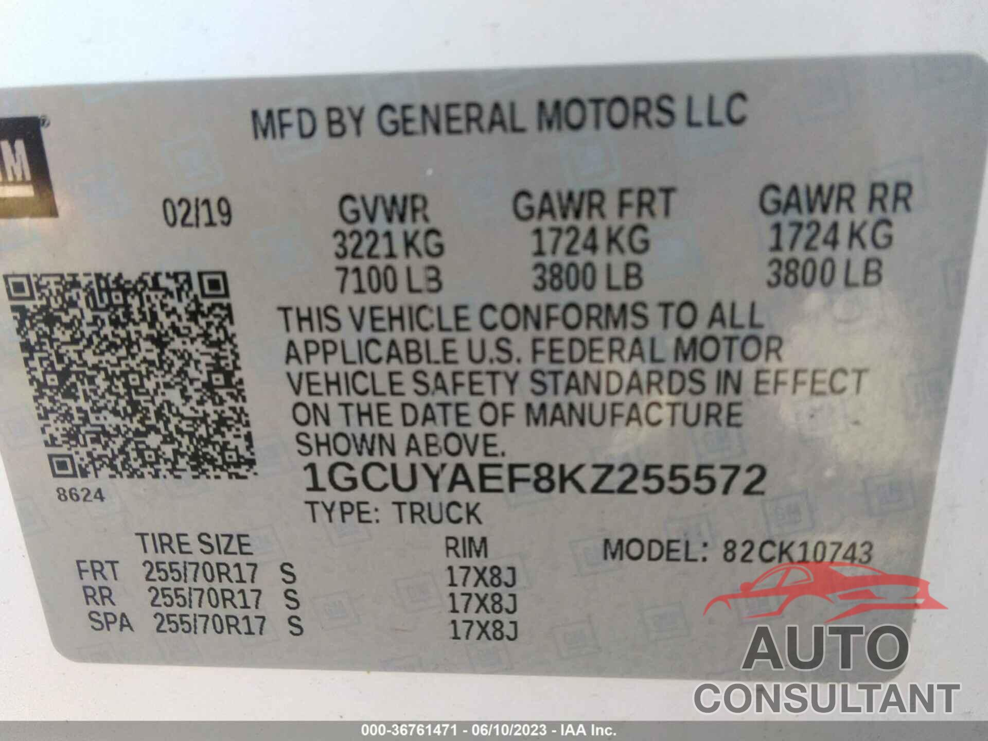 CHEVROLET SILVERADO 1500 2019 - 1GCUYAEF8KZ255572
