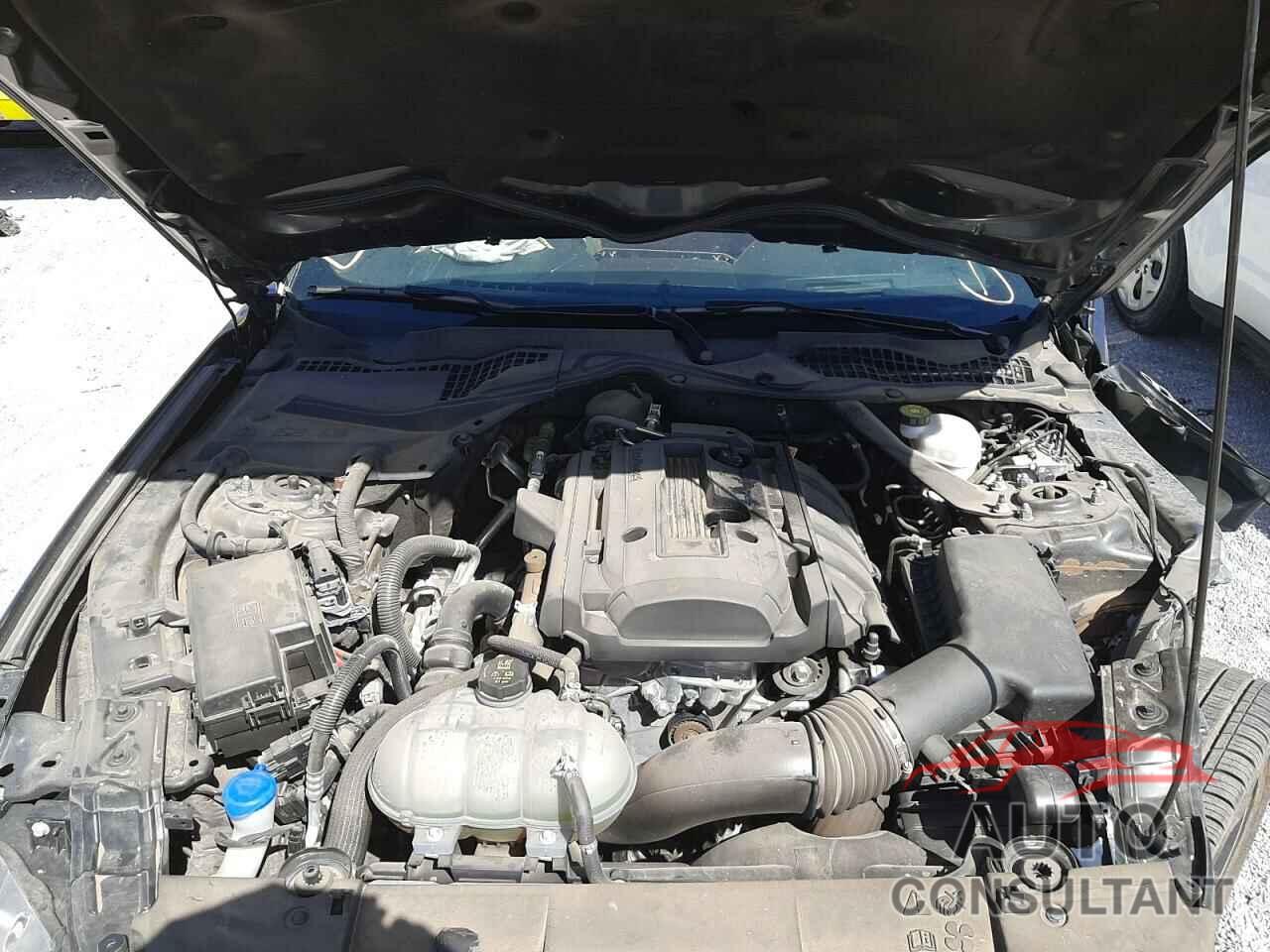 FORD MUSTANG 2020 - 1FATP8UH1L5137971